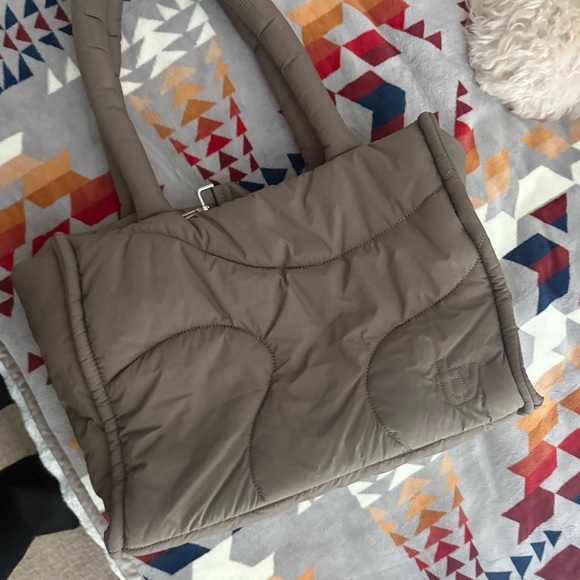 Thirty Years Drift Tote in Clay - Picture 2 of 4